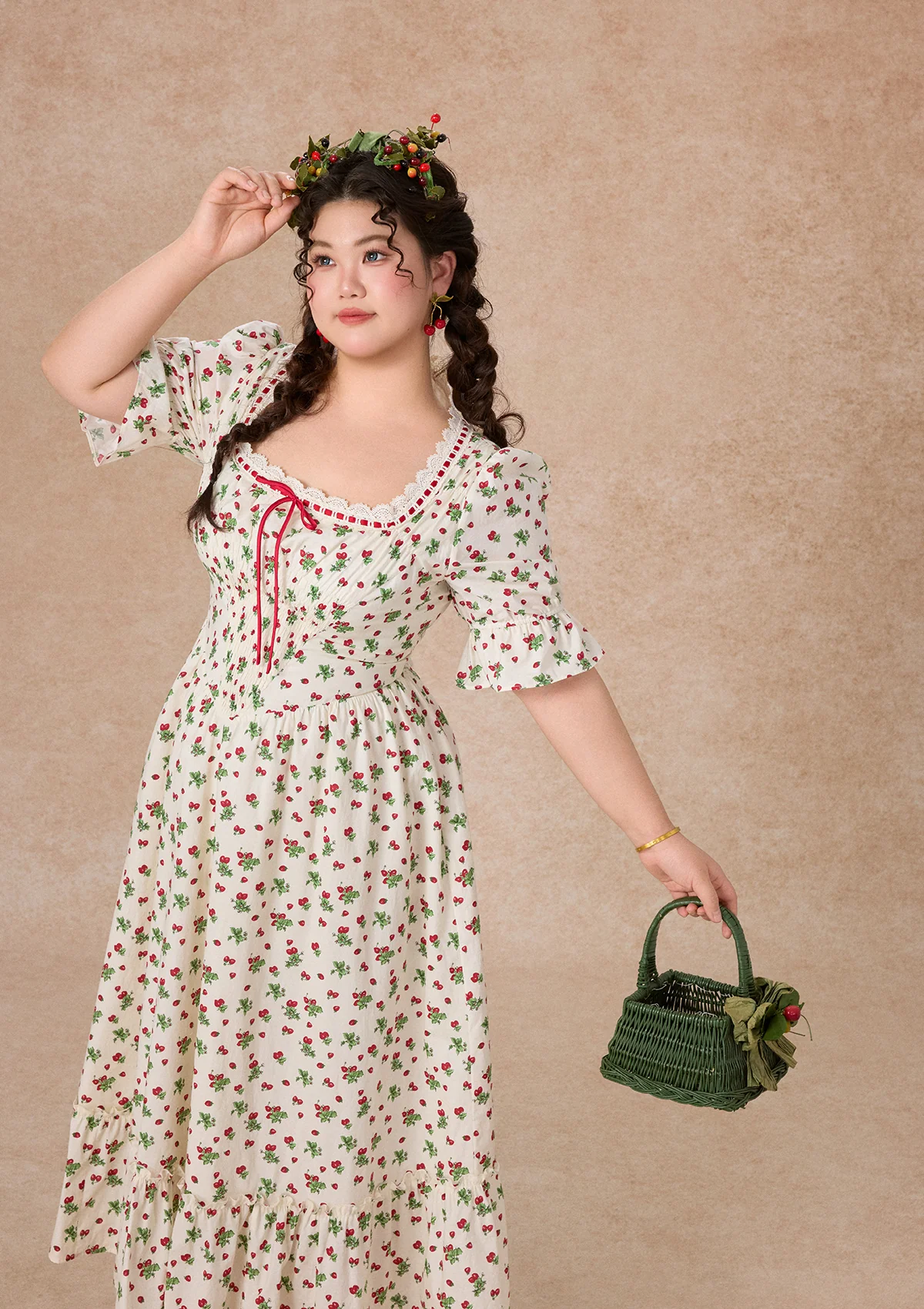 Curve & Plus Wild Strawberry Paradise  Dress - Image 4